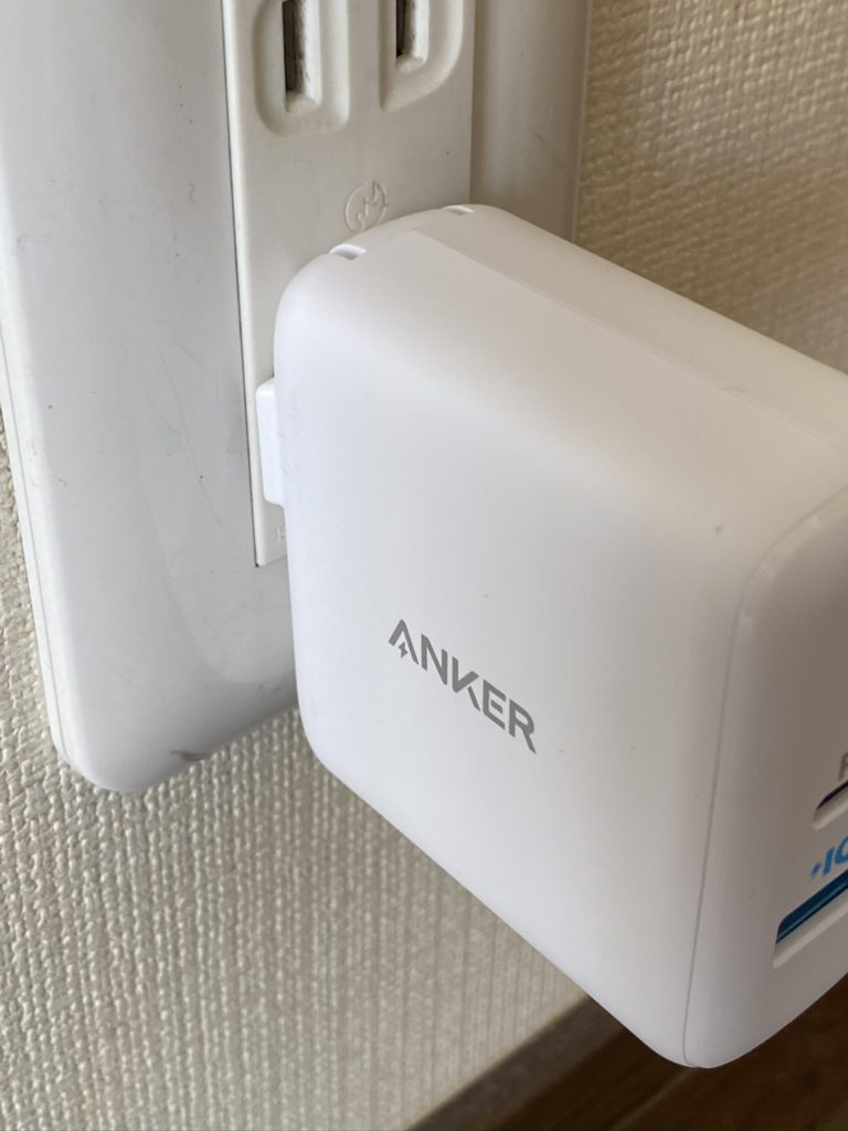 Anker PowerPort PD 2 USB-A & USB-C 急速充電器